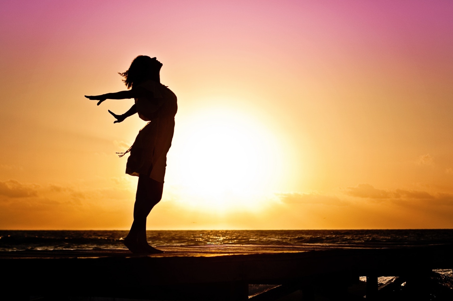 beach-beautiful-dawn-40192-1536x1023